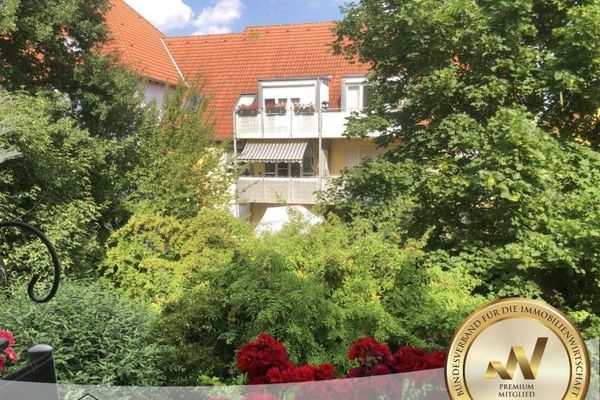 freie 3 ,5 - Zimmer DG Wohnung inkl. Balkon und Tiefgaragenstellplatz