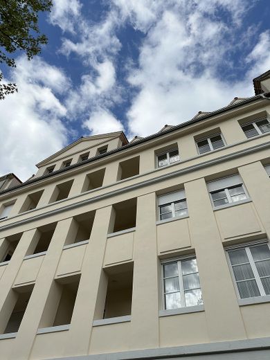 Kernsanierte 8-Zimmer Wohnung - Blick über Pforzheim – Außenansicht