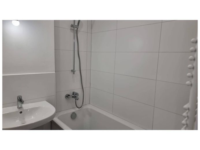 Appartamento di 3 locali ben suddiviso con balcone – Foto 6