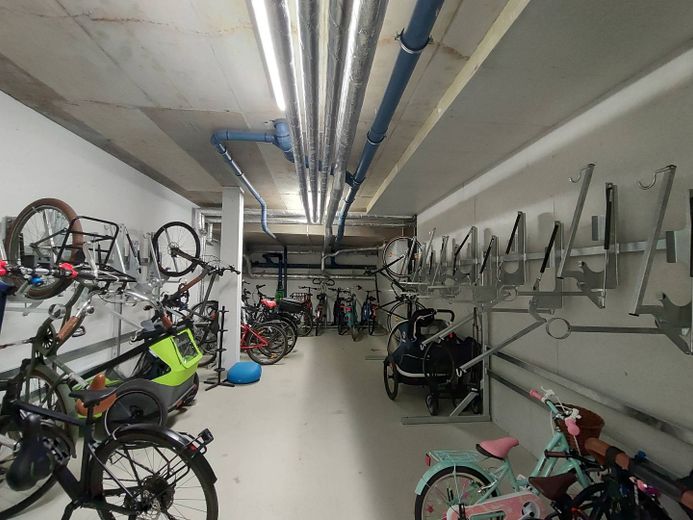 Wohntraum in Rissen: Exklusives 4-Zimmer-Penthouse mit eigenem Lift und weitläufiger Dachterrasse – Fahrradkeller