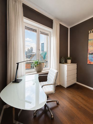 Luxus-Penthouse mit Skyline Blick – Gästezimmer/Arbeitszimmer