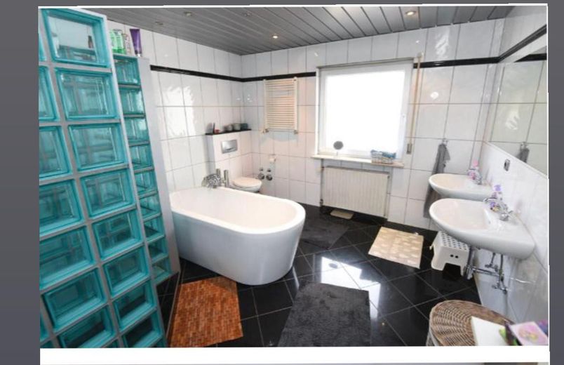 1-3 Familienhaus mit traumhaftem Garten und Pool – Foto 11