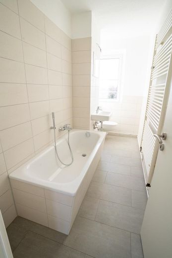 4 Raum Wohnung mit Balkon und Stellplatz in Burg – Foto 3