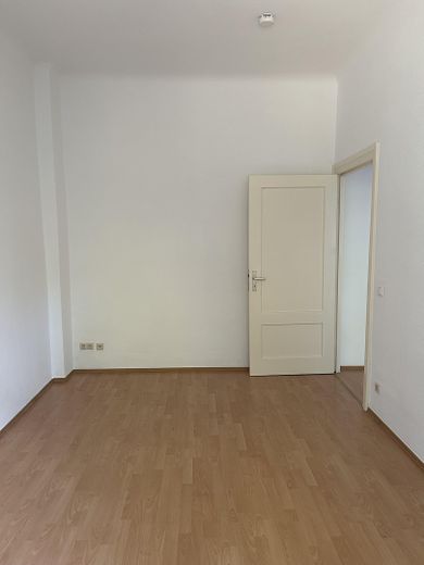Mooi 2-kamerappartement in het rustige Karlshorst. Zonder makelaarscourtage – Schlafzimmer