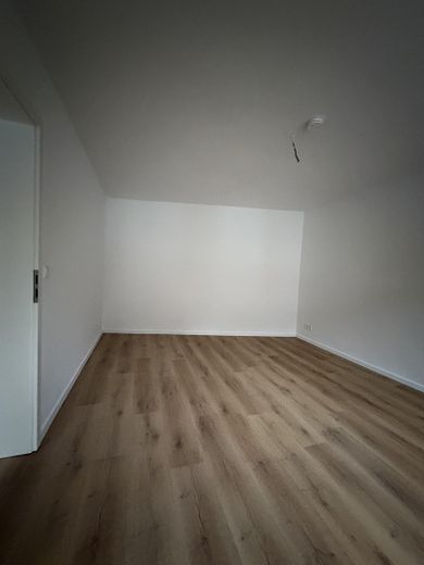 🏡 Отдельно стоящий, капитально отремонтированный мини-домик с террасой — в центре и в абсолютно тихом месте в Вуппертале – Фото 12