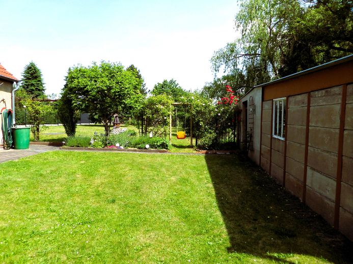 Gartenausschnitt III