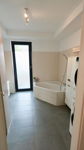 Bad mit Wanne