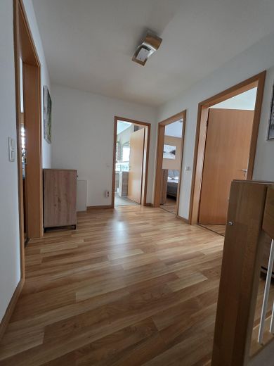 Provisionsfrei: Moderne DHH mit PV-Anlage, Energieeffizienzklasse B, nahe Öjendorfer See – Diele OG