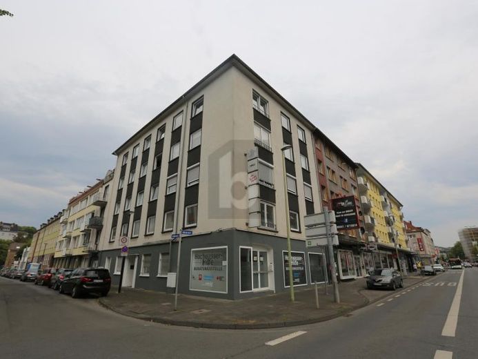 FAKTOR 15,8 - MEGA WOHN UND GESCHÄFTSHAUS – Foto 1