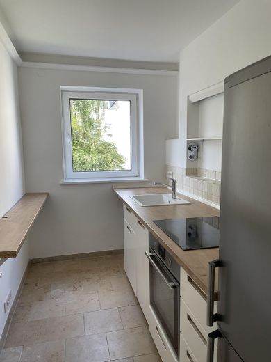 Merkezi konumda aydınlık 2,5 odalı daire – Fotoğraf 6