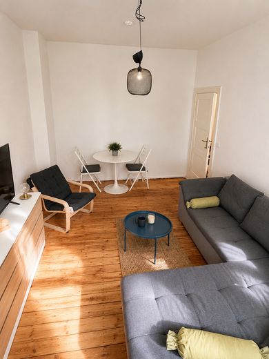 2,5 Zimmer Altbau, provisionsfrei! – Wohnzimmeransicht
