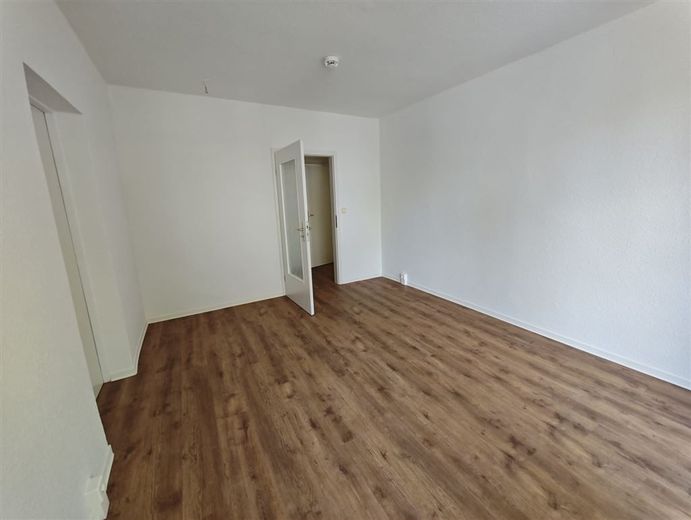 Neu renoviert! Helle 3-Zi. mit Balkon, Wanne &amp; Laminat in ruhiger Lage! – PHOTO-2026-06-26-09-29-58_6