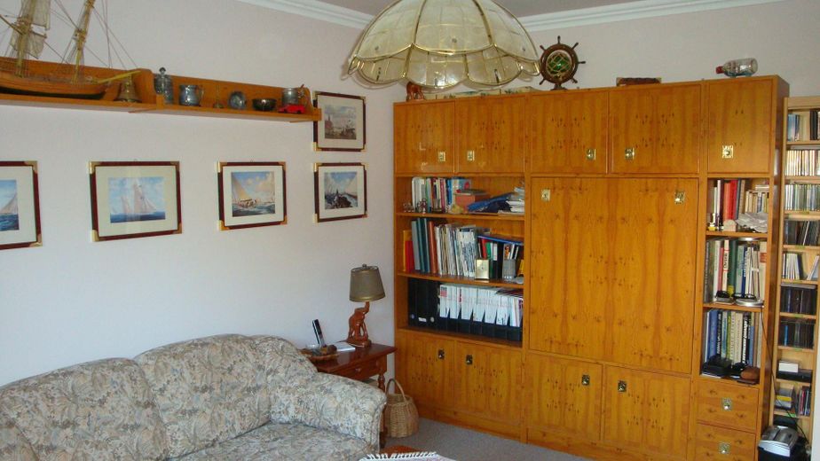 2 FAM-Haus, Heiligenhafen gute Lage, Niedrigenergie, grundsaniert, gehobene Ausstattung – EG Arbeitszimmer
