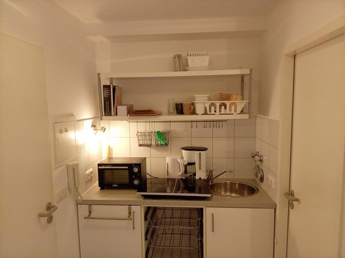 Frisch saniertes, möbliertes Appartement inkl. TG Stellplatz – Kochen