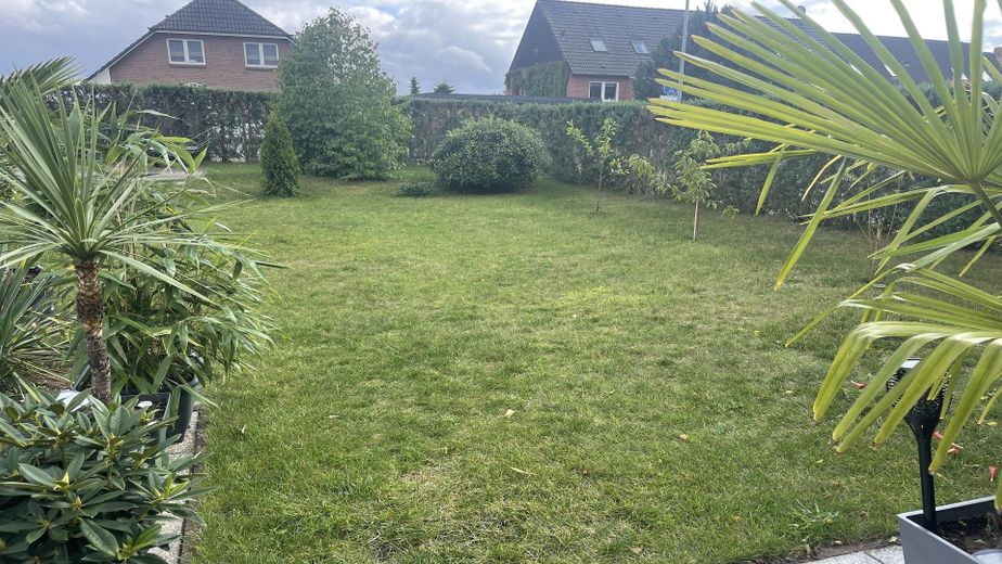Modernisiertes Einfamilienhaus mit PV-Anlage, neuer Heizung und Traumterrasse – Garten
