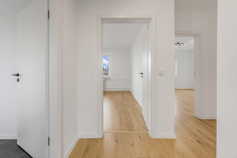 Frisch renovierte 3-Zimmer-Wohnung mit Balkon und Aufzug – sofort einziehen, provisionsfrei – Foto 9