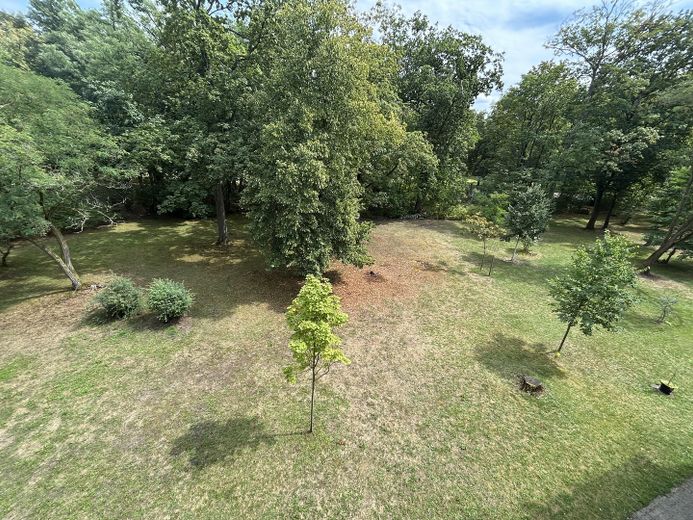 Erstbezug nach Sanierung, 2,5 Zimmer Wohnung mit Loggia, provisionsfrei – Blick von der Loggia 