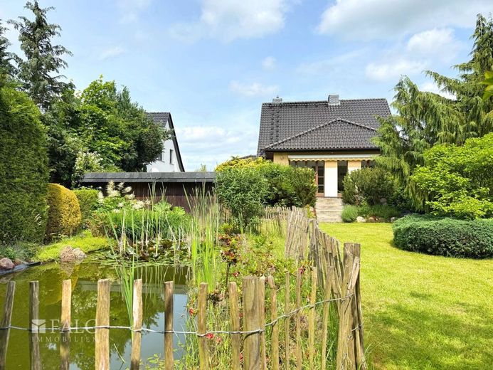 ***Ihr neues Zuhause - Einfamilienhaus mit Kamin, Sauna &amp; schönen Gartenbereich*** – Garten