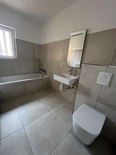Exclusief design-appartement met balkon & spectaculair uitzicht op de universiteit – Foto 11