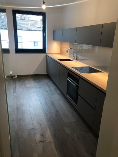 Sanierte 3 Zimmer Wohnung |  hochwertige EBK | Hannover Nordstadt nähe UNI – Foto 2