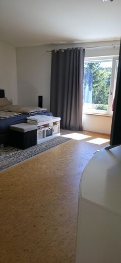 Hochwertiges Architektenhaus mit Wintergarten, Teich und 1.541 m² Grundstück in Albstadt-Tailfingen – Großes Schlafzimmer