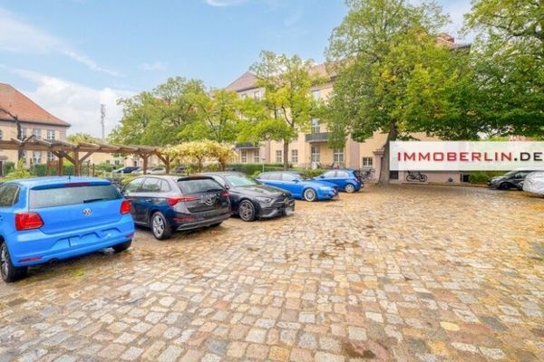 IMMOBERLIN.DE - Posizione privilegiata! Luminoso appartamento d’epoca con terrazza esposta a sud-ovest e giardino