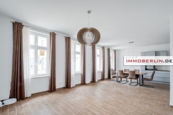 IMMOBERLIN.DE - Energieeffiziente Altbauarchitektur mit Dachterrasse & Garage in exzellentem Zustand