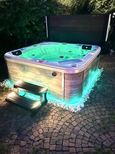 Whirlpool Outdoor