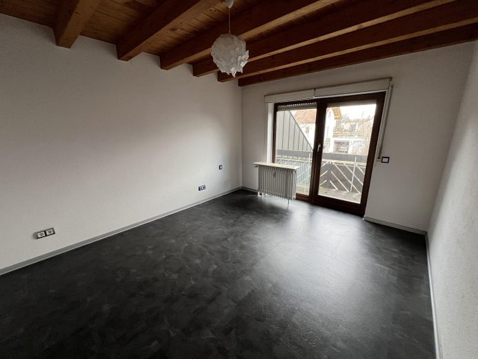 Großzügiges Reihenhaus mit Galerie, Kamin, Solaranlage und Einliegerwohnungspotenzial – Schlafzimmer Eltern