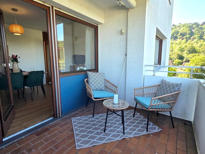 4 Zimmer Wohnung hochwertig renoviert in Top Lage – Balkon