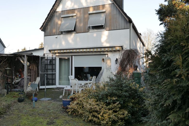 Rückseite vom Garten aus