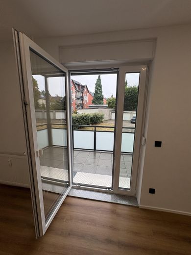 Primera ocupación de un apartamento de 2 habitaciones tras una reforma de alta calidad – Balkon