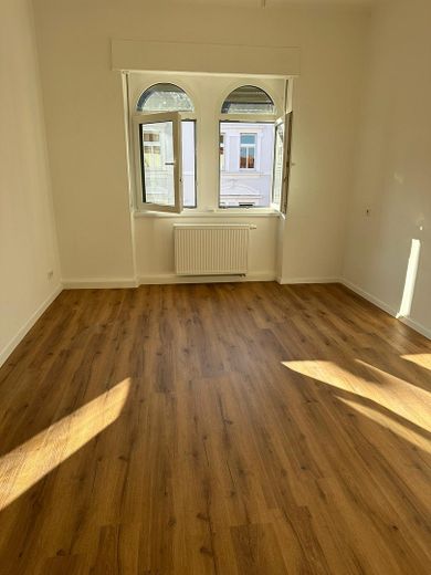 Kaiserslautern merkezinde kullanışlı planlanmış 2 odalı daire – Wohnzimmer