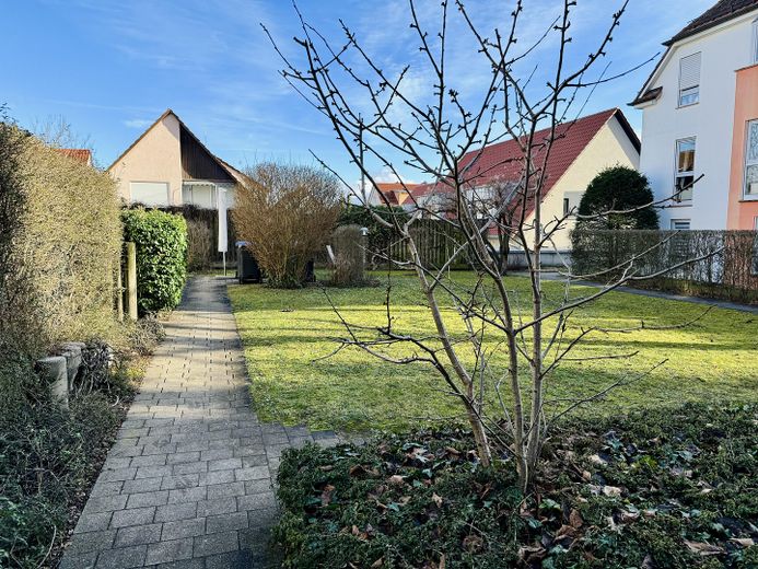 gepflegter Gemeinschaftsgarten