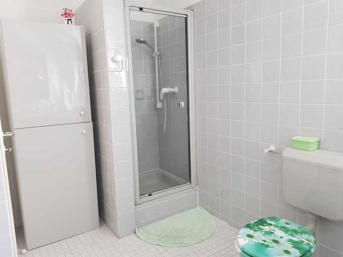 Casa a schiera centrale tranquilla a Neukeferloh - 5 locali + locale hobby + garage – Bad - ca. 7,2 m²