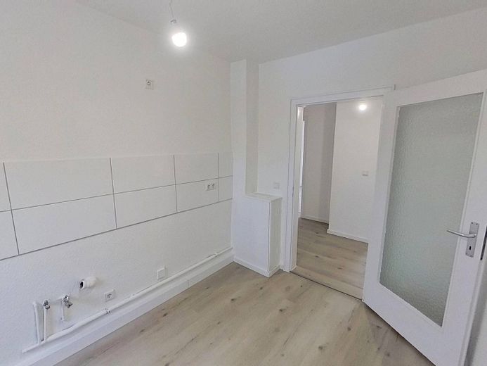 Ein perfektes Familiennest: Moderne 4-Zimmer-Wohnung mit BALKON und Tageslichtbad – Ansicht II: Küche