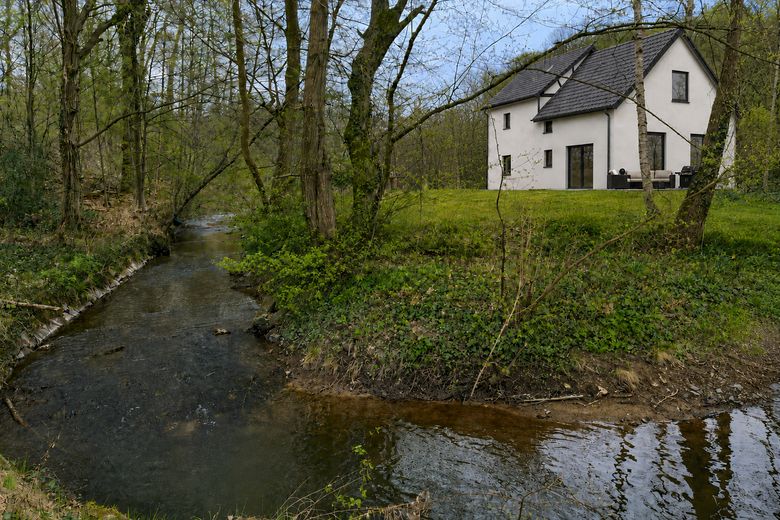 Odenthal ihr Haus am Bach nach KFW 55 EE Standard inkl WP Klima Solar und Wallbox – Foto 1