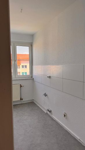 220 € | 59 qm | 3 ZKB Balkon | Günstige Fernwärme – Foto 4