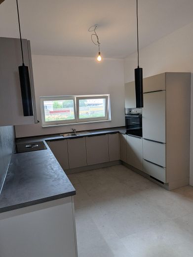 Obertraubling'de tekil tarihi eser statüsündeki sıra ev – Backofen - Kühlschrank