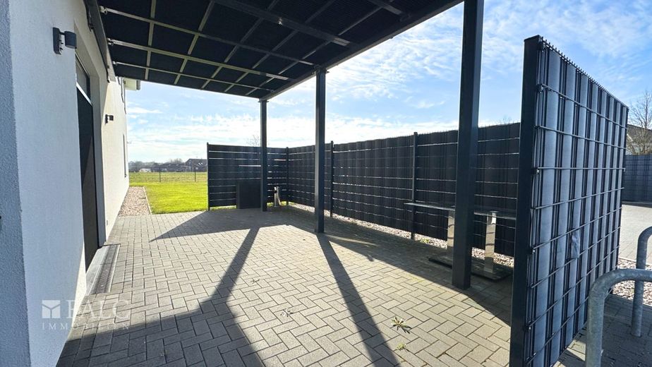***Attraktive Gewerbeeinheit mit flexibler Nutzung in Gadebusch*** – Terrasse