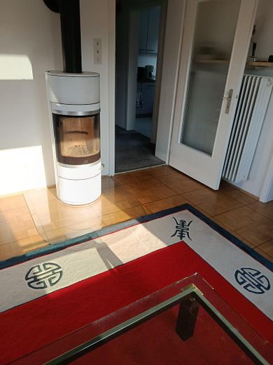 Zweifamilienhaus in Toplage, Ruheoase mit Pool am Stadtrand von Friedberg/Augsburg, Hochzoll – Designerkaminofen