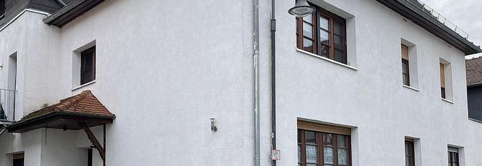 Appartement met binnenplaats en parkeerplaats