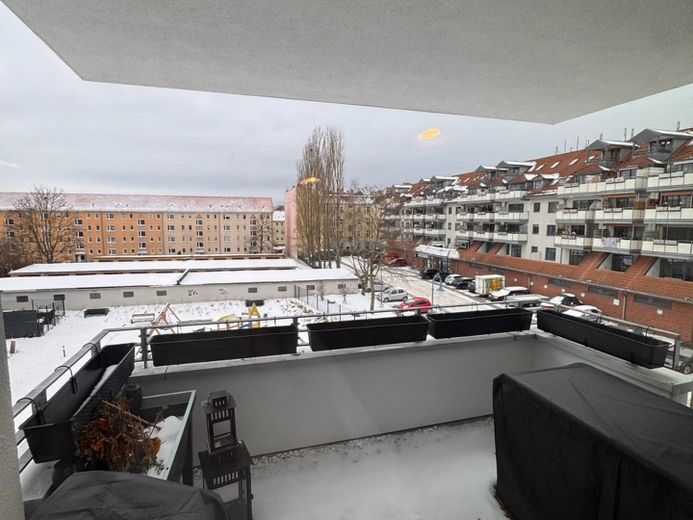 *Stilvolles Wohnen*: Lichtdurchflutete 2-Zi.-Wohnung mit Balkon im Projekt "Teltrio" – Ansicht II: Balkon