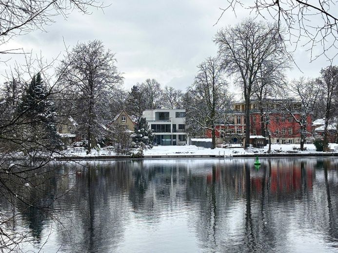 vom anderen Spreeufer