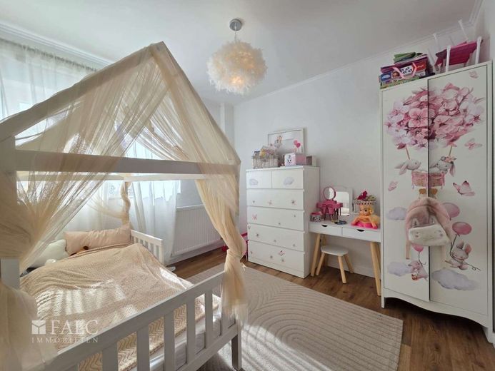 Liebevoll kernsaniertes Reihenendhaus mit Garten in Bocholt – Kinderzimmer 1