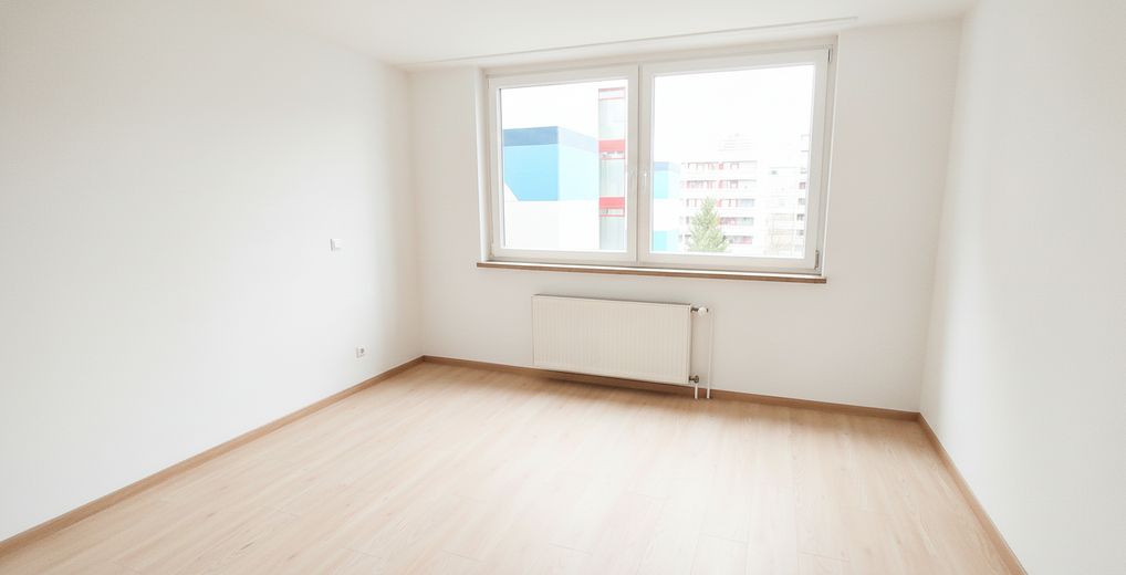 Bezugsfrei ab August: Direkt am Olympiapark – 3-Zimmer-Wohnung mit Südbalkon & TG in Schwabing-West – Schlafzimmer