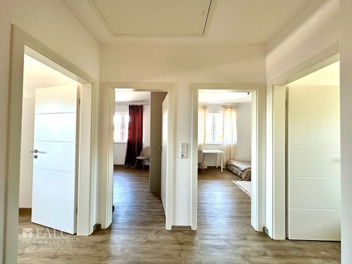 Neuwertige Doppelhaushälfte mit tollem Schnitt in Stade-Haddorf – Flur OG