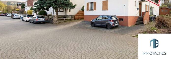 Dos plantas con una terraza de 60 m² y plaza de aparcamiento exterior, en Bad Münster am Stein - Ebernburg