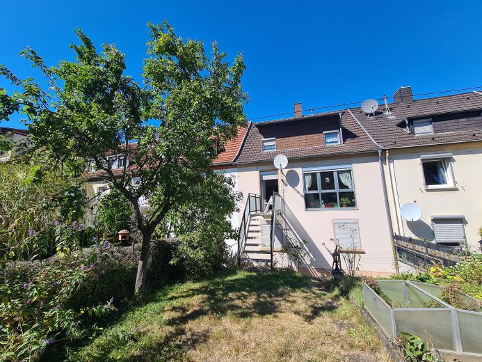 Terraced house with garden in a central location in Neunkirchen – Rückansicht, Garten