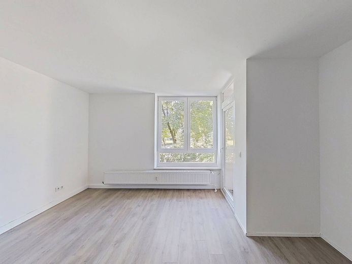 Modern 3-room apartment with BALCONY and plenty of space – Photo 1